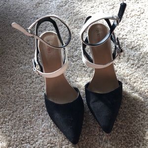 Black and White Pump Heels Never Worn
